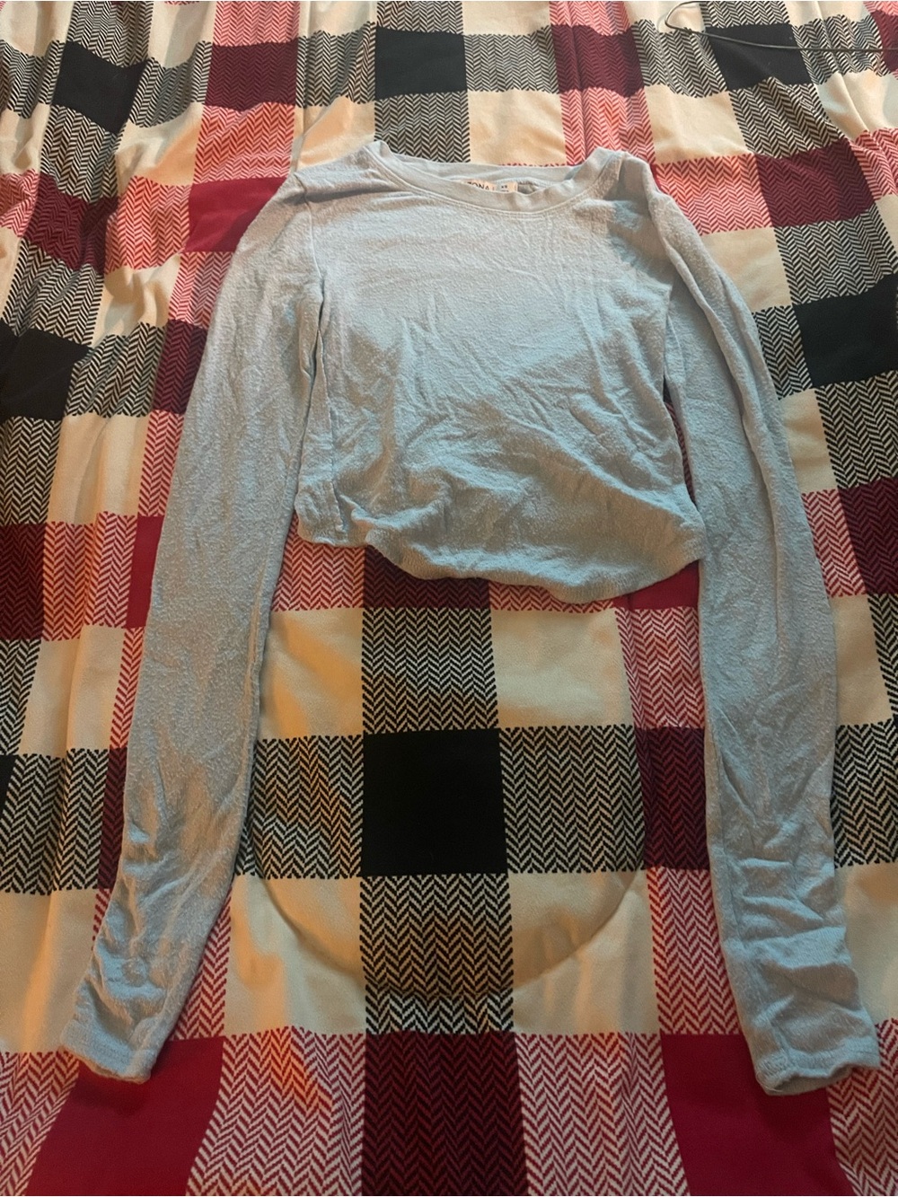 Arizona Jean Company Light Blue Long-Sleeve Cropped Top